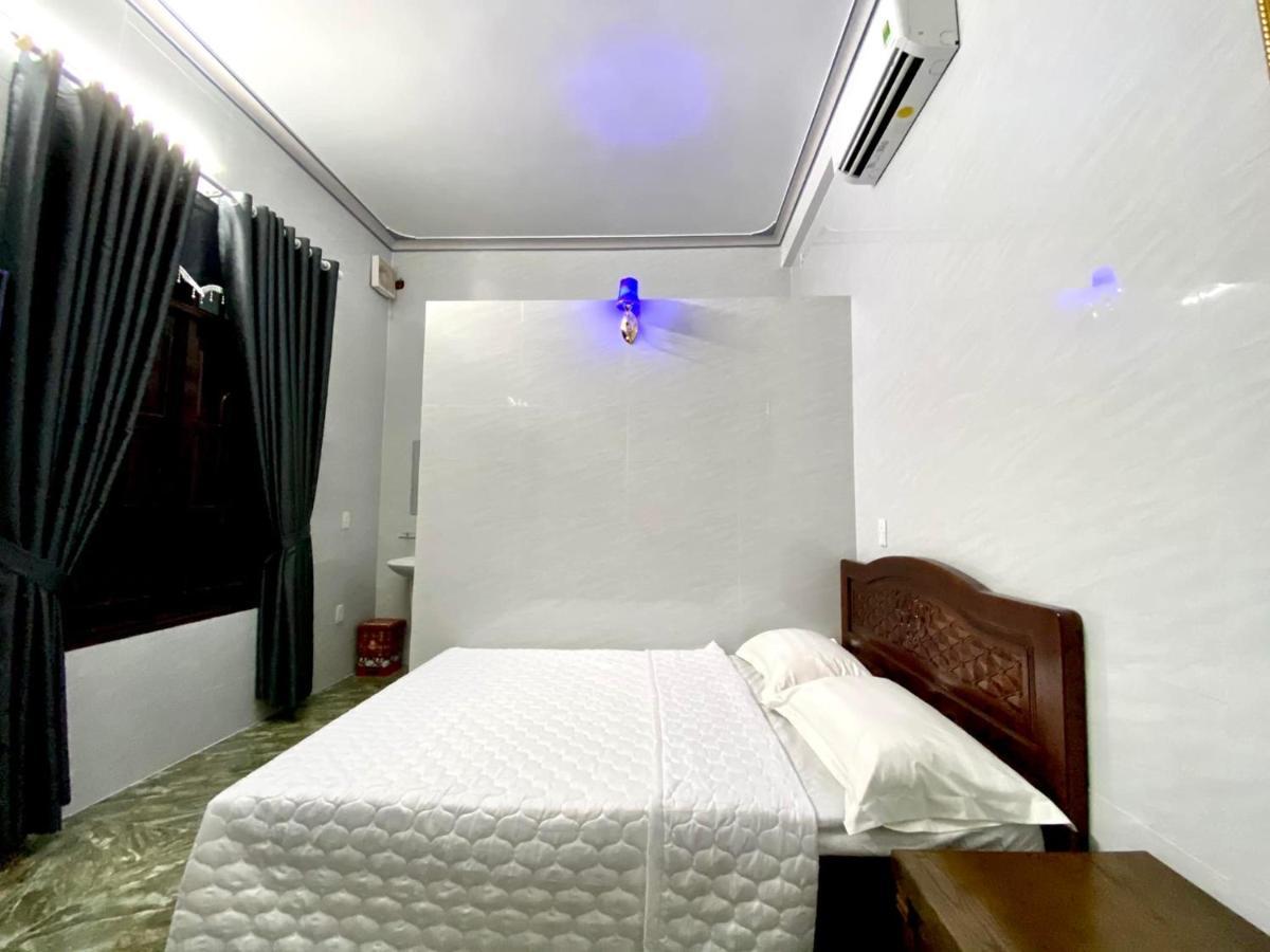 Nha Nghi Duy Tan Motel 140 Nguyen Du 0353007568 クアンガイ エクステリア 写真