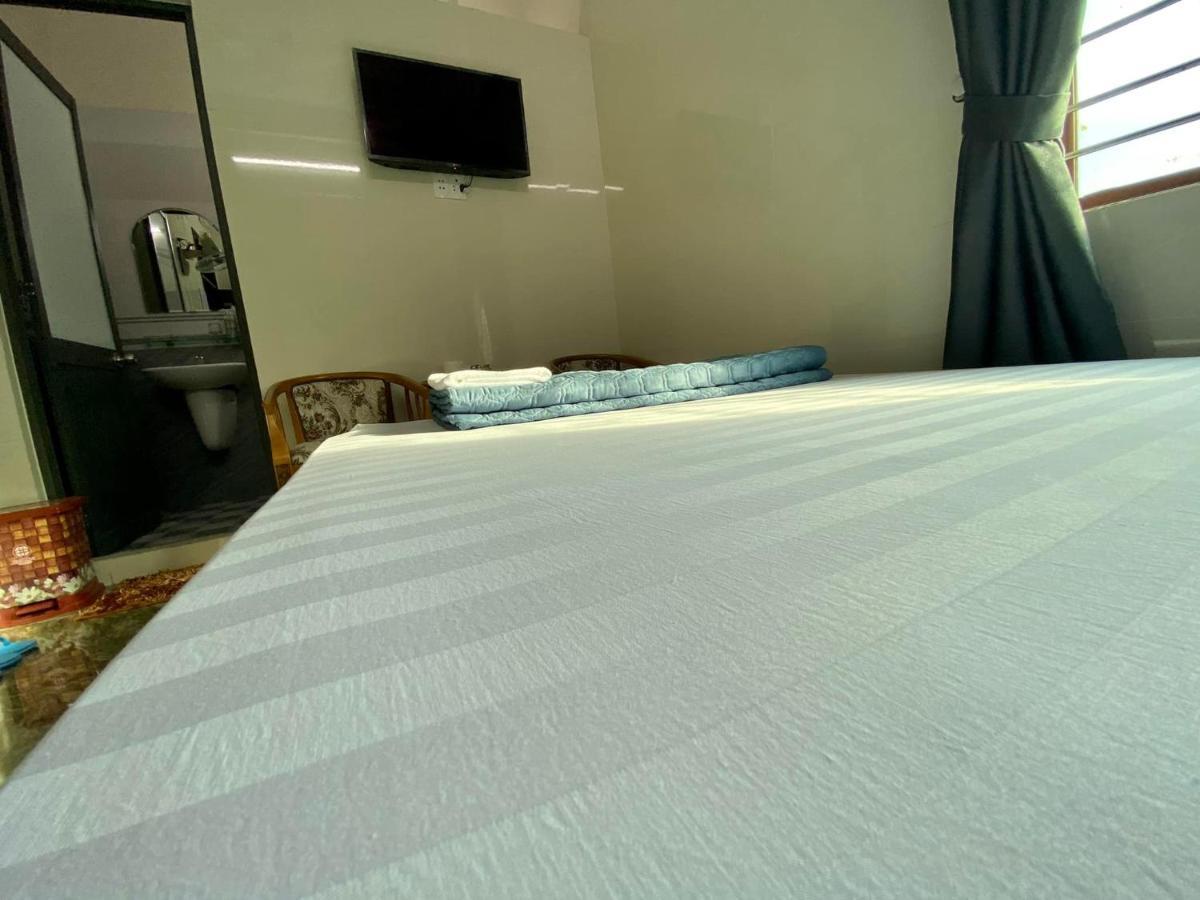 Nha Nghi Duy Tan Motel 140 Nguyen Du 0353007568 クアンガイ エクステリア 写真
