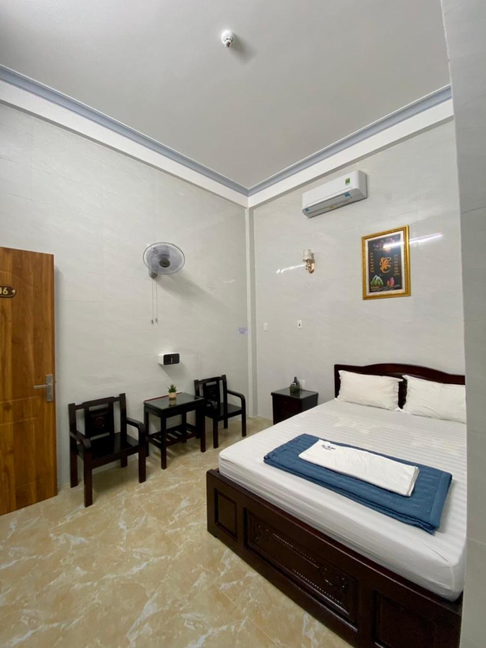 Nha Nghi Duy Tan Motel 140 Nguyen Du 0353007568 クアンガイ エクステリア 写真