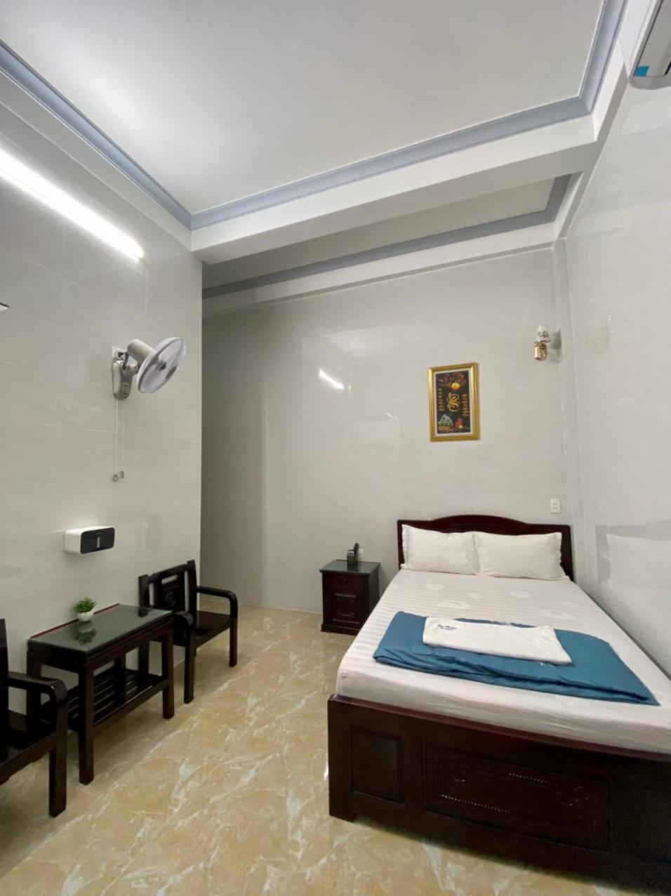 Nha Nghi Duy Tan Motel 140 Nguyen Du 0353007568 クアンガイ エクステリア 写真